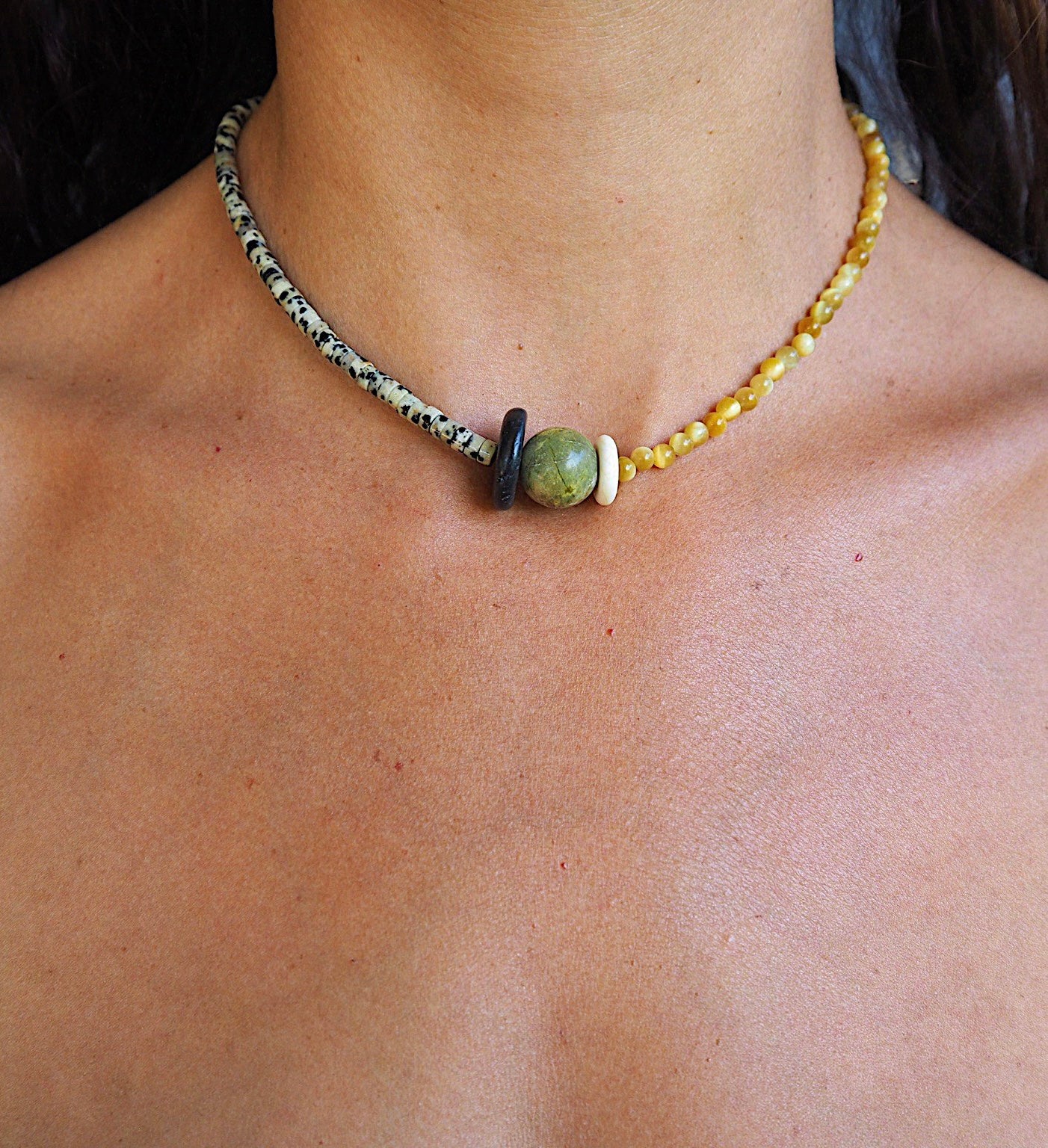 AMORA NECKLACE